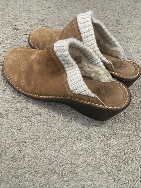 Suede Slip-On Clog with Knit Collar - Tan Uggs Size 9